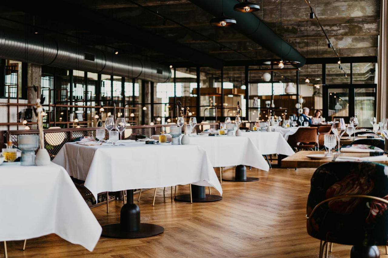 Hotel De Timmerfabriek I Kloeg Collection 弗利辛恩 外观 照片