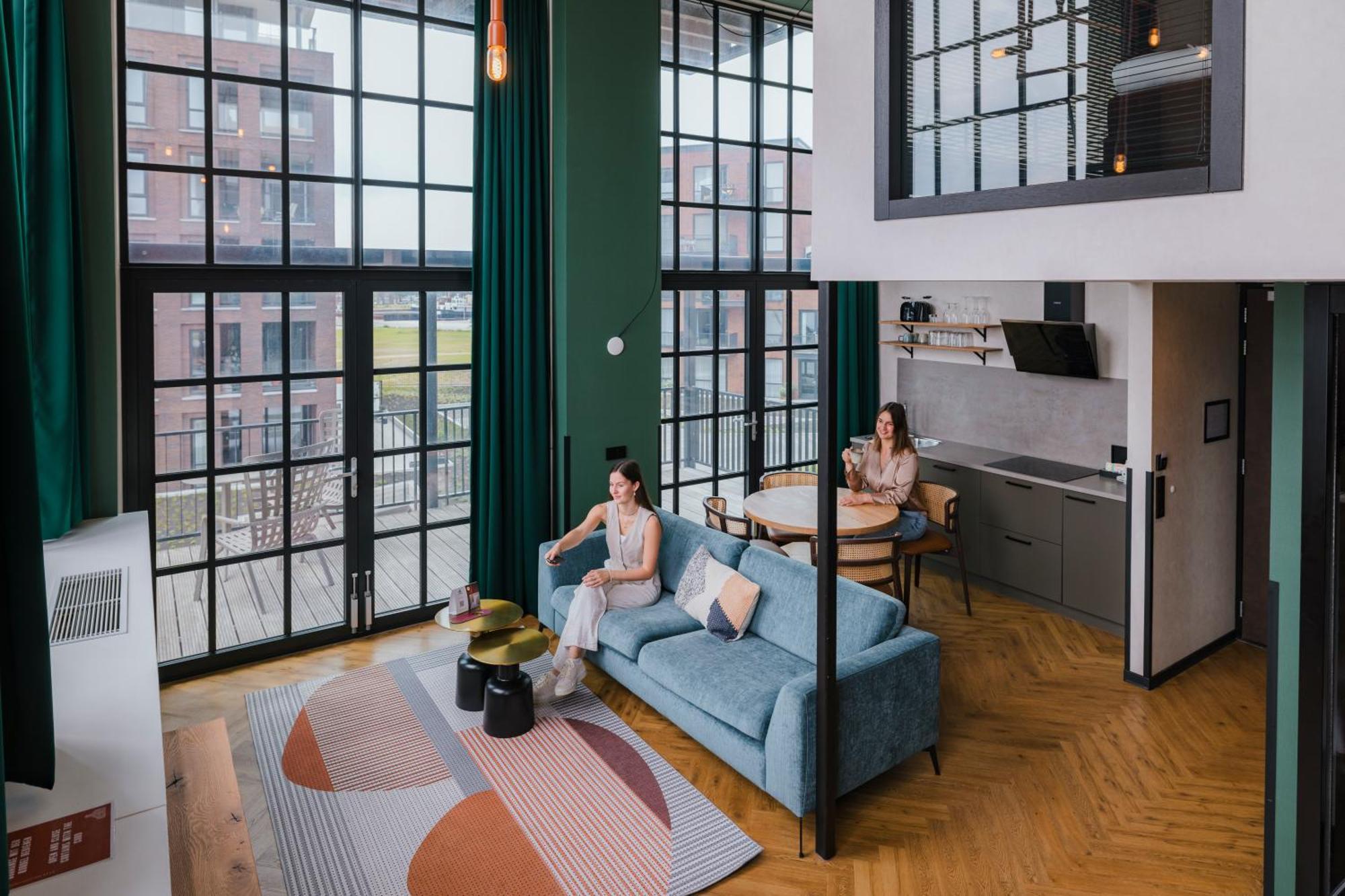 Hotel De Timmerfabriek I Kloeg Collection 弗利辛恩 外观 照片
